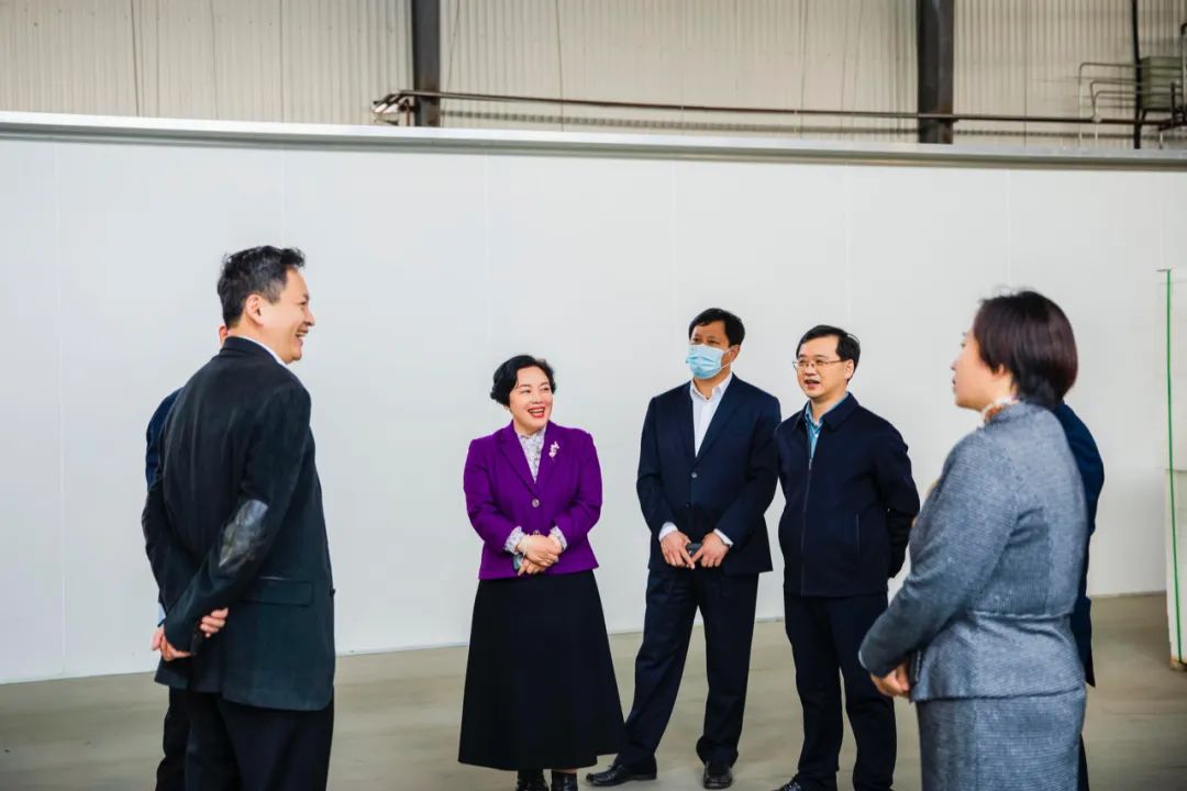 南京大学副校长一行莅临校友企业回龙吟（高密）酒业有限公司(图11)